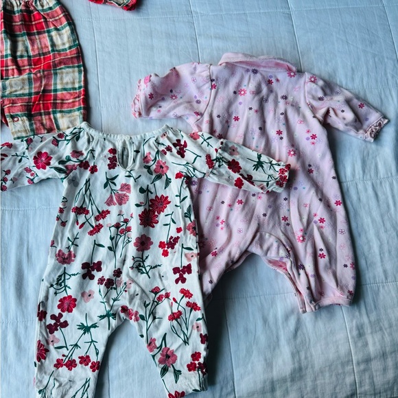 Newborn Bundle Lot of Footie Onesies plaid Floral Shabby chic Pink - Picture 5 of 6